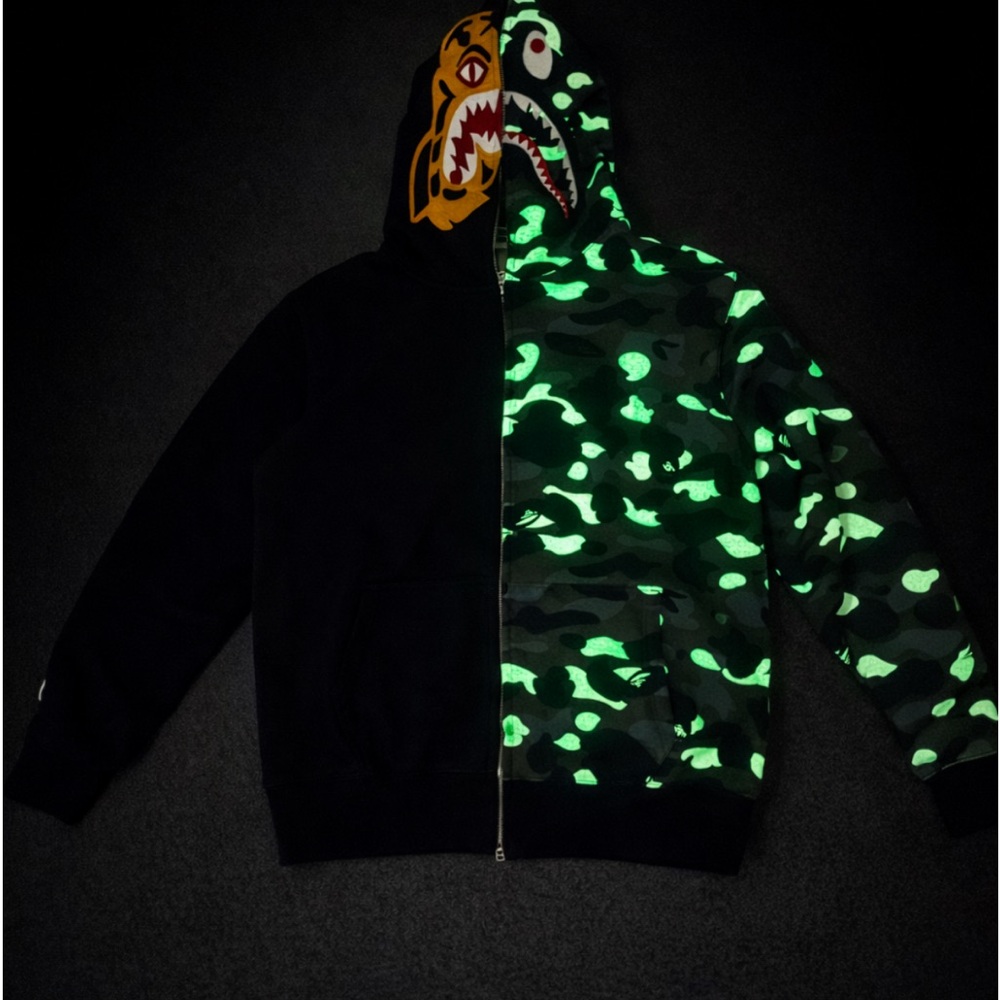 Bape Hoodie - Picture 5 of 5